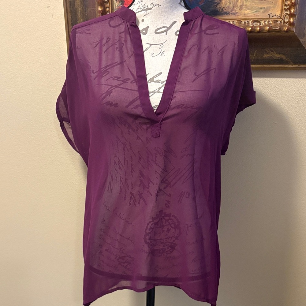Halogen Short cuff sleeves Sheer HiLo Blouse